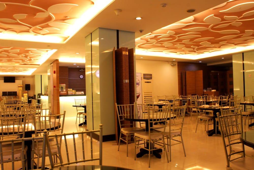 Vista Hotel Cubao Quezon City Εξωτερικό φωτογραφία