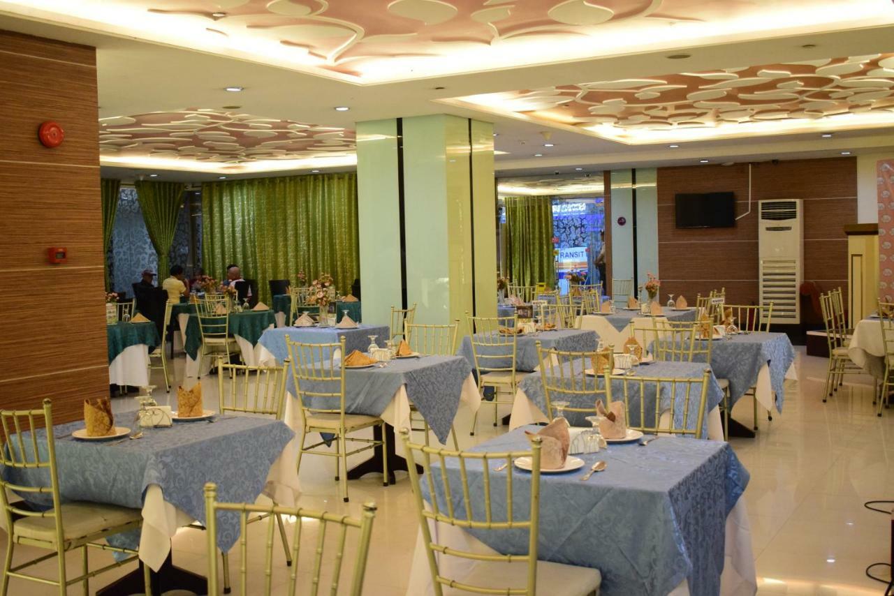 Vista Hotel Cubao Quezon City Εξωτερικό φωτογραφία